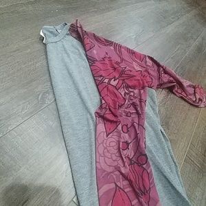 Lularoe Randy with a maroon floral pattern, Size M
